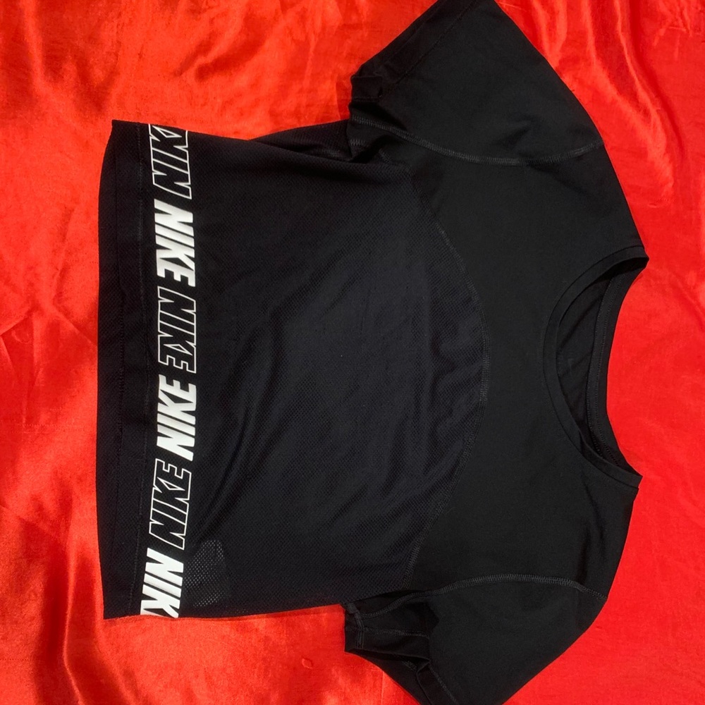 Nike work out crop top!